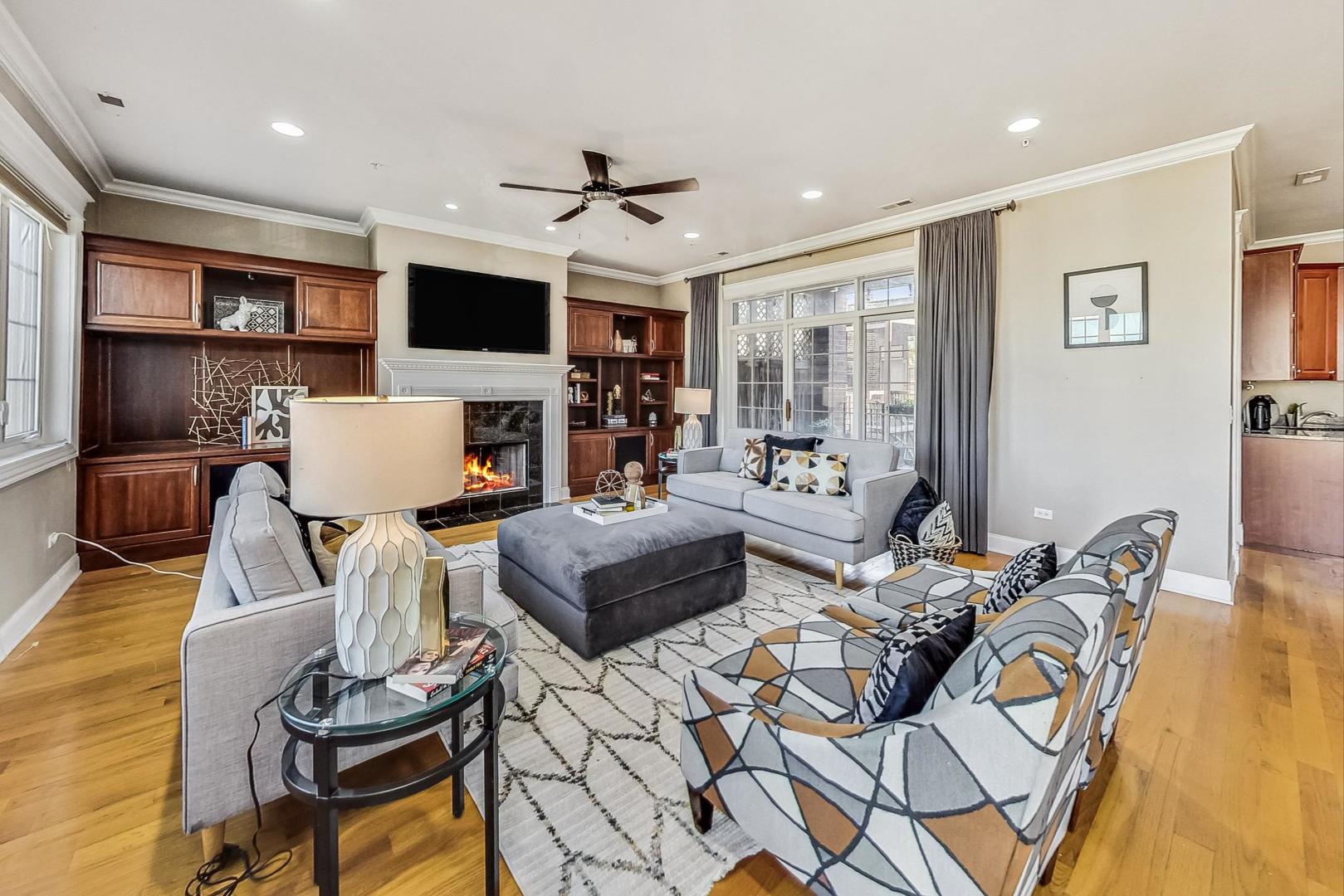 1453 W Irving Park Road Unit: 302