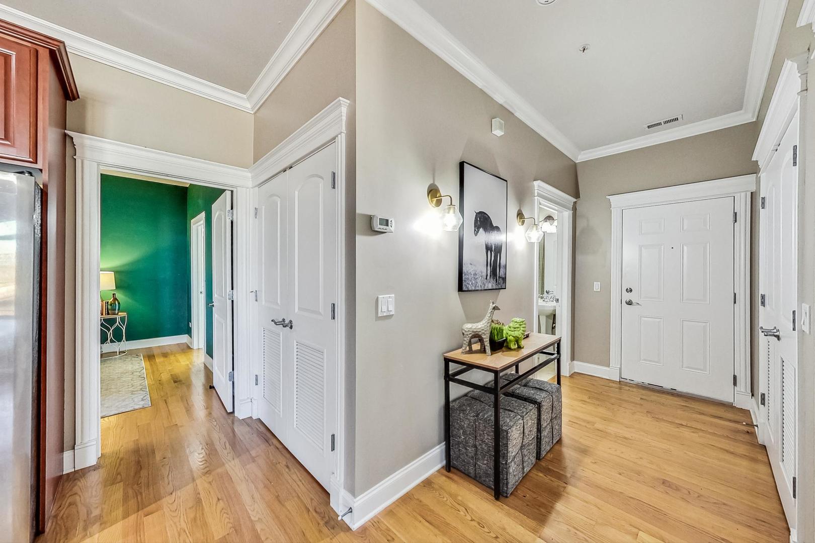 1453 W Irving Park Road Unit: 302