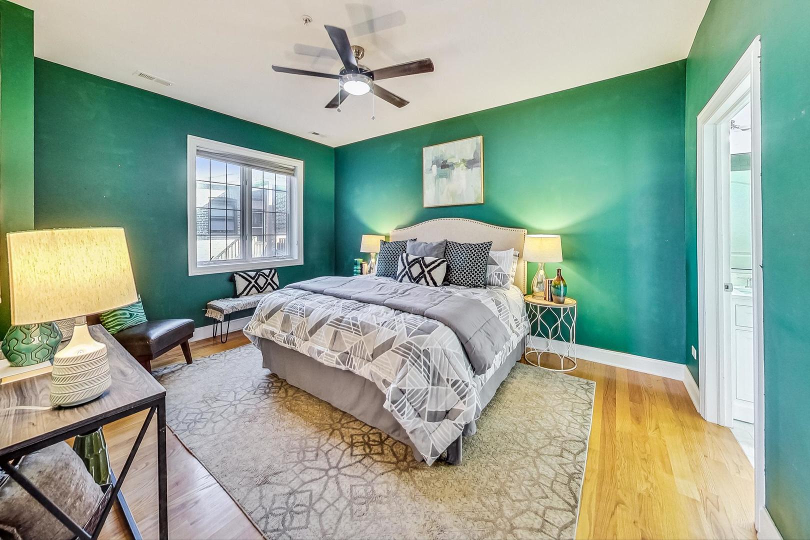 1453 W Irving Park Road Unit: 302