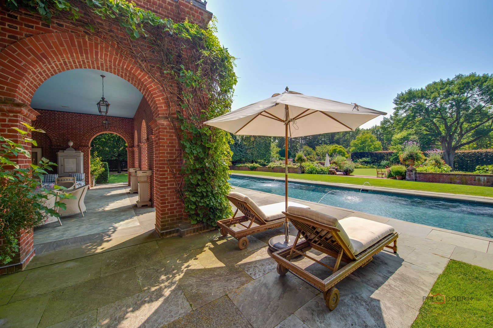 930 E Rosemary Road