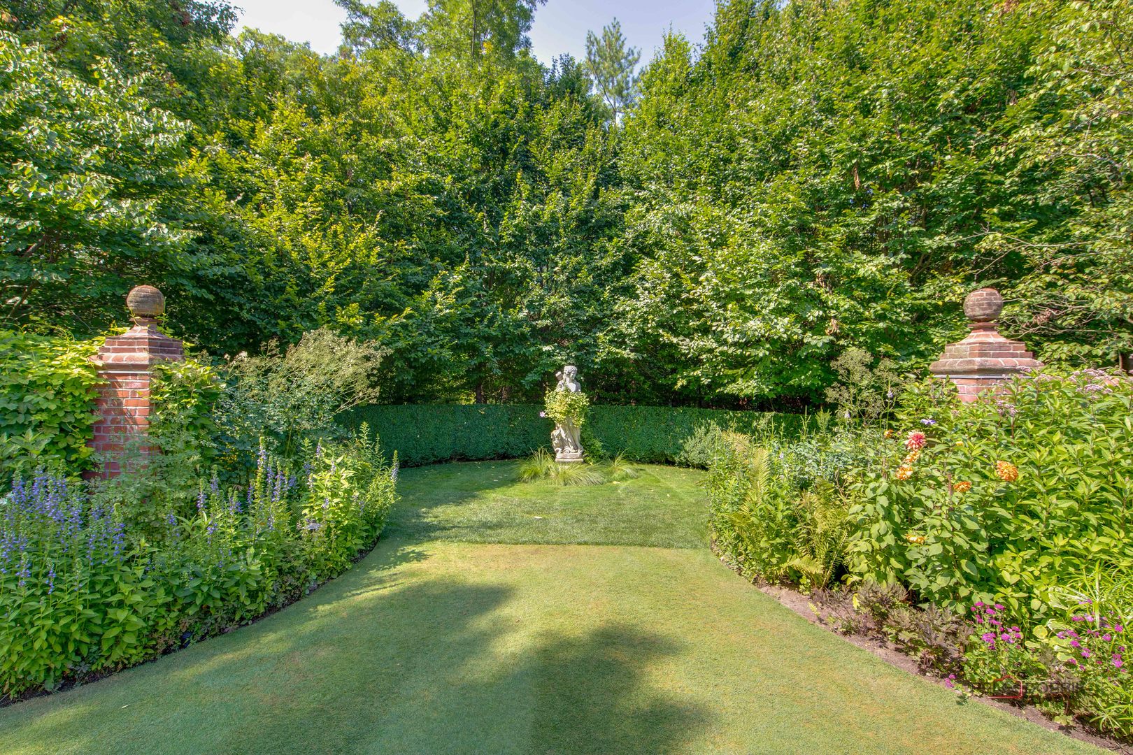 930 E Rosemary Road
