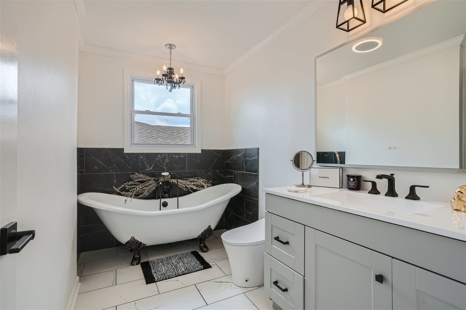 4569 N Merrimac Avenue