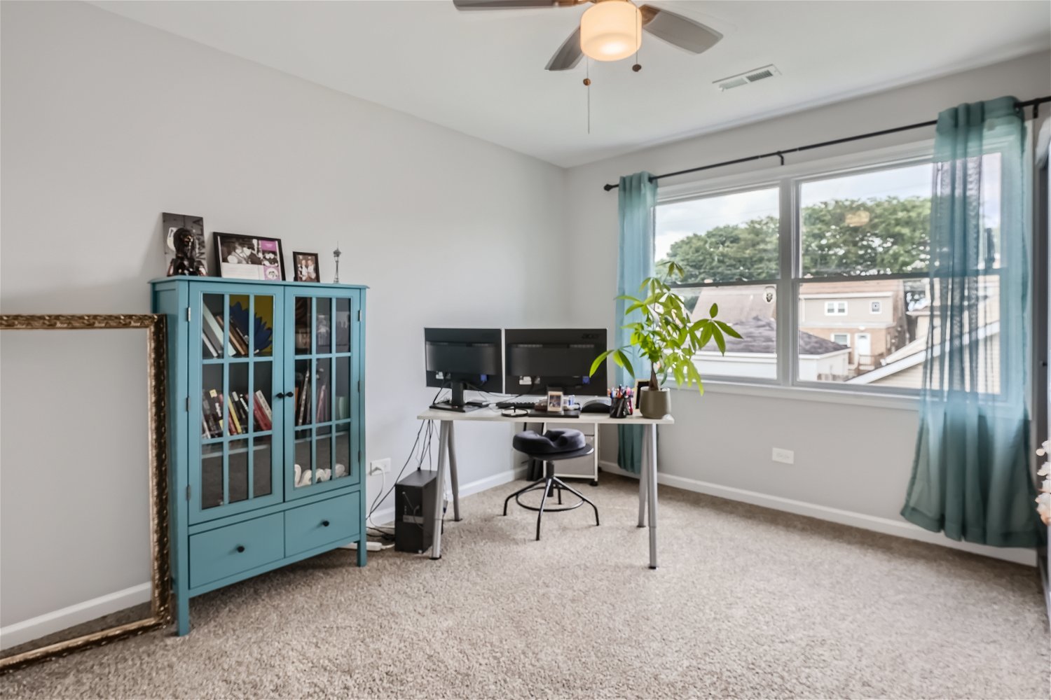 4569 N Merrimac Avenue