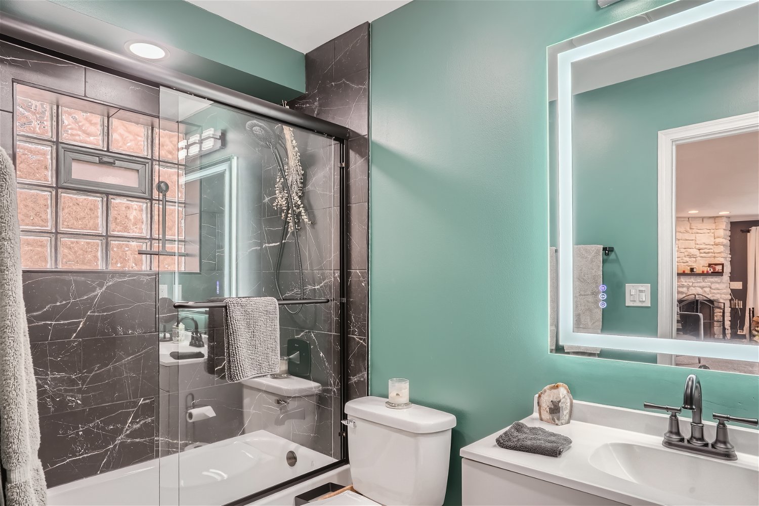 4569 N Merrimac Avenue