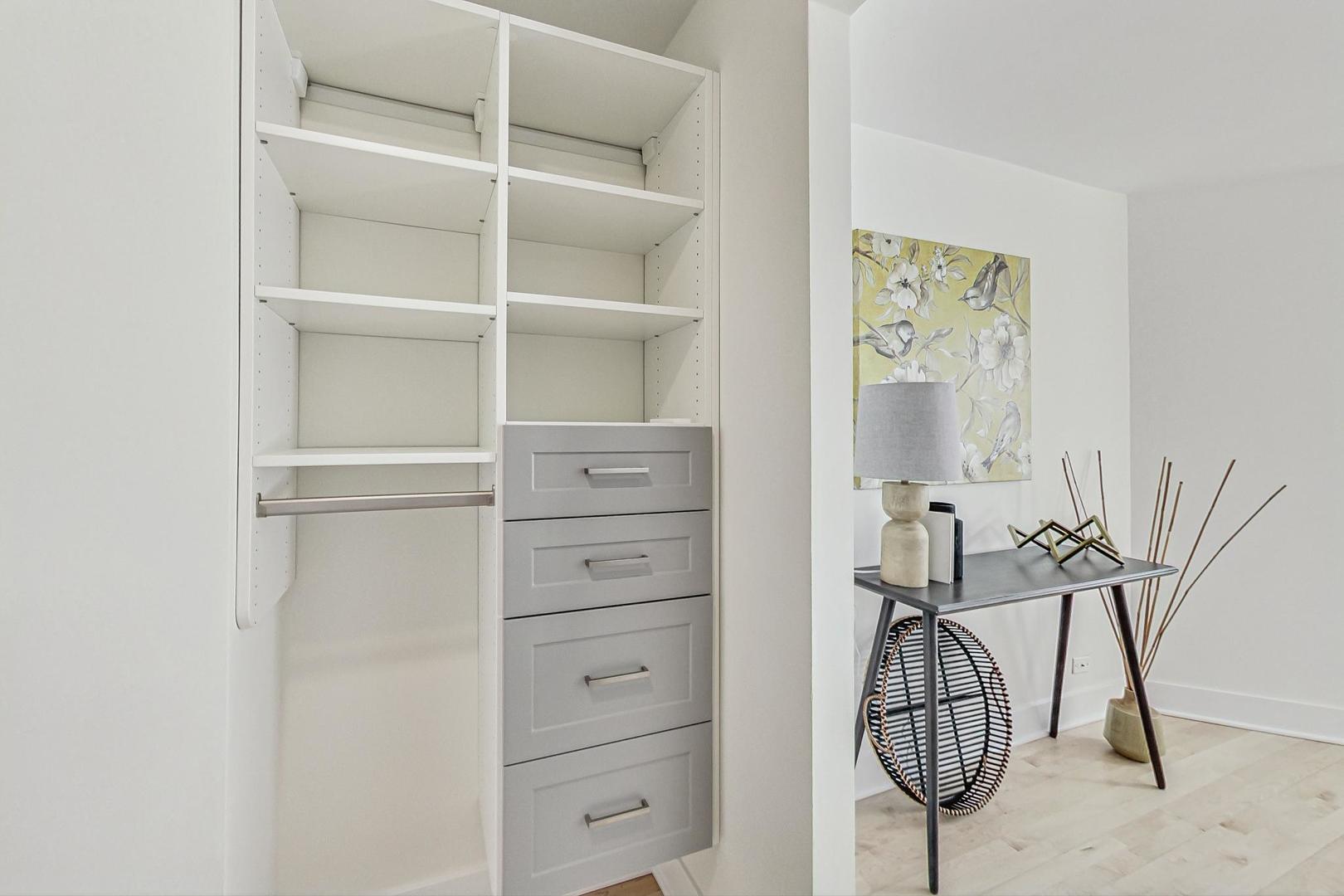 3660 N Lake Shore Drive Unit: 2613