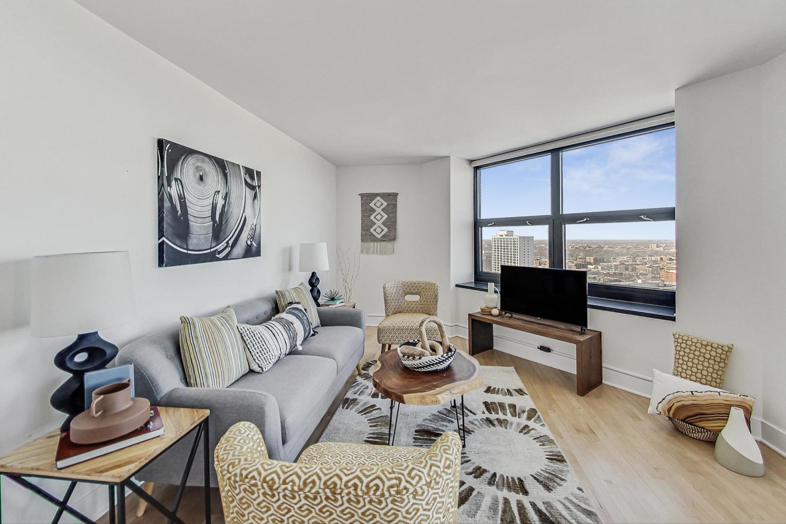 3660 N Lake Shore Drive Unit: 2613