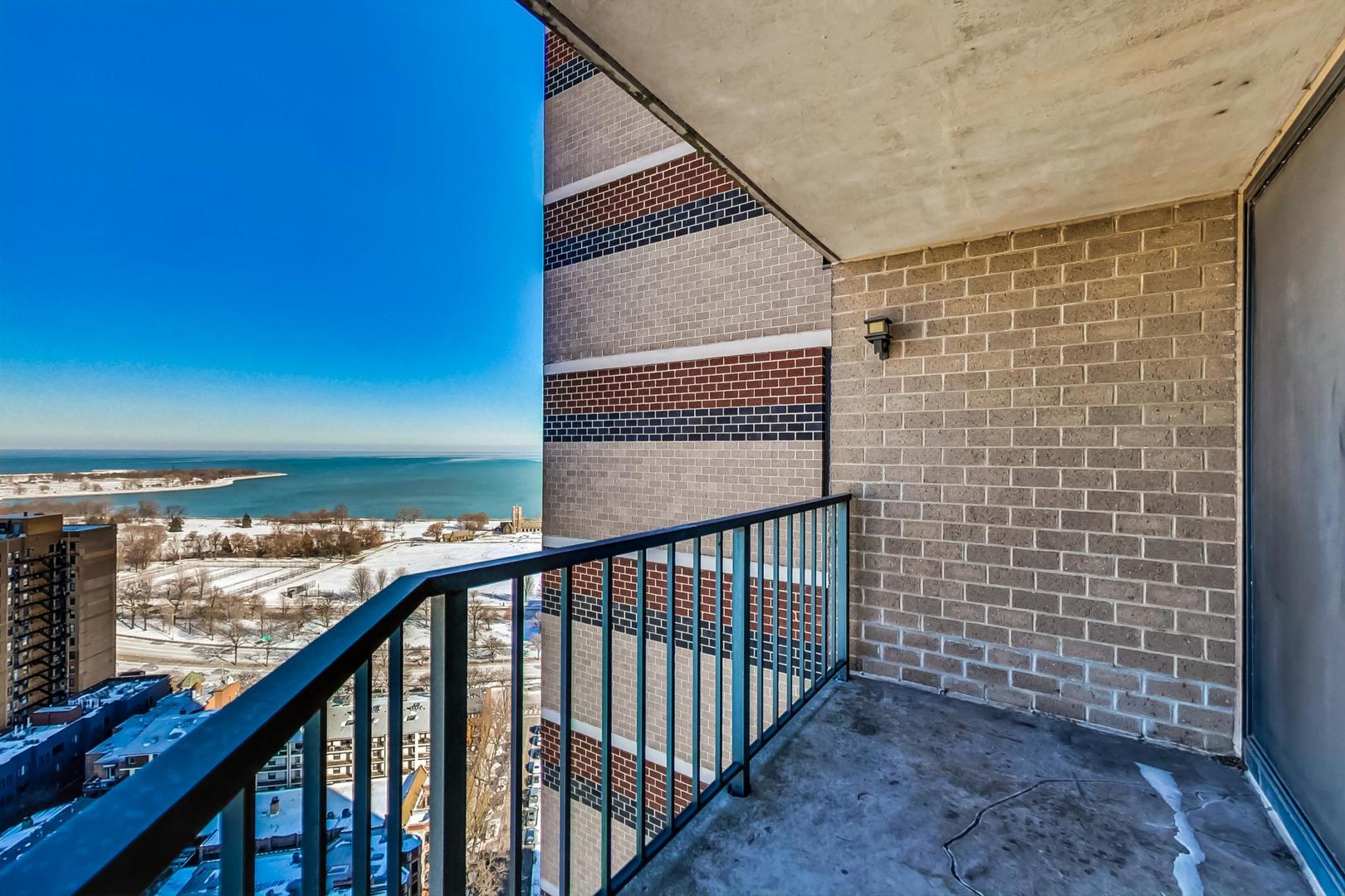3660 N Lake Shore Drive Unit: 2613