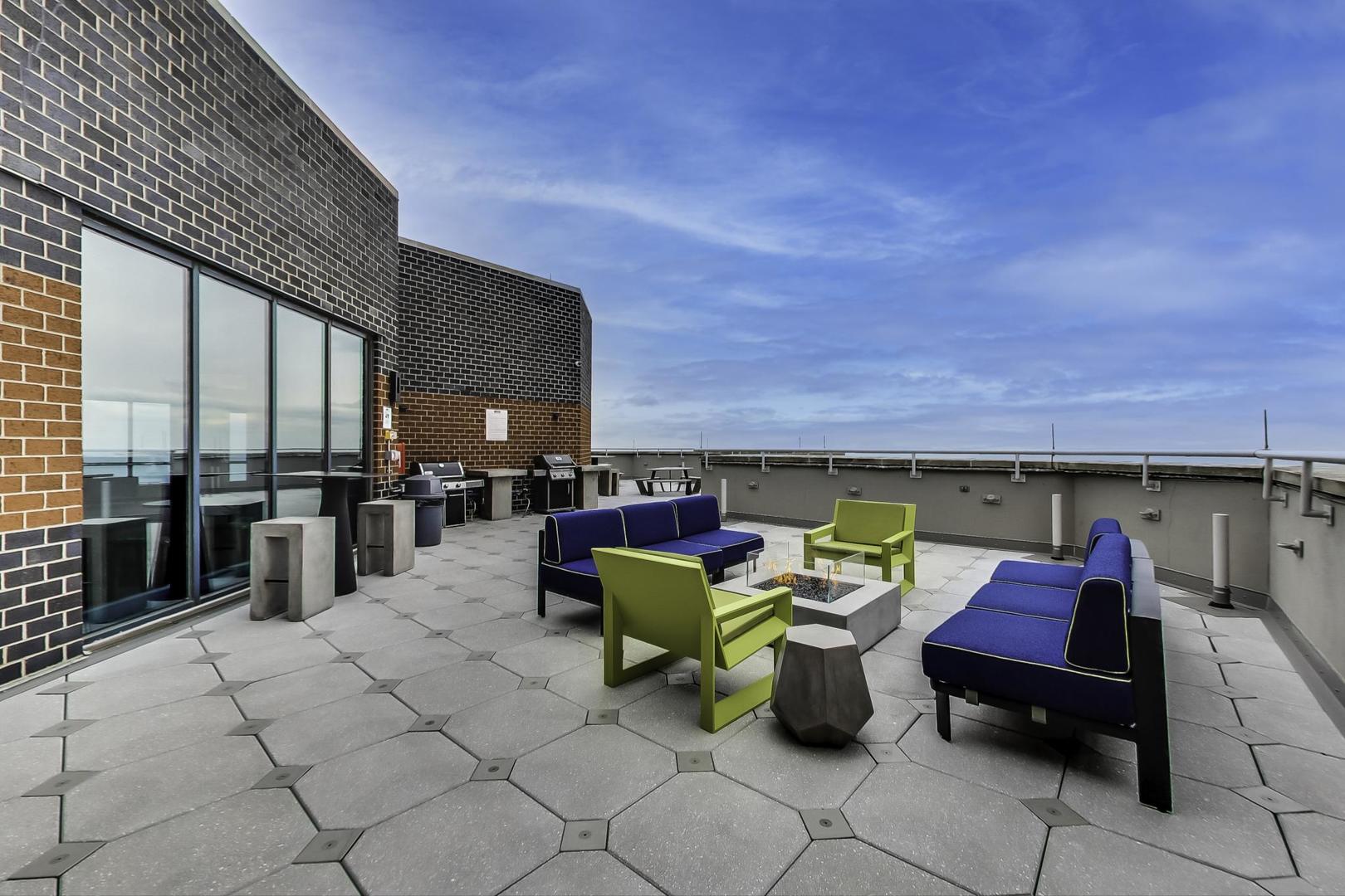 3660 N Lake Shore Drive Unit: 2613