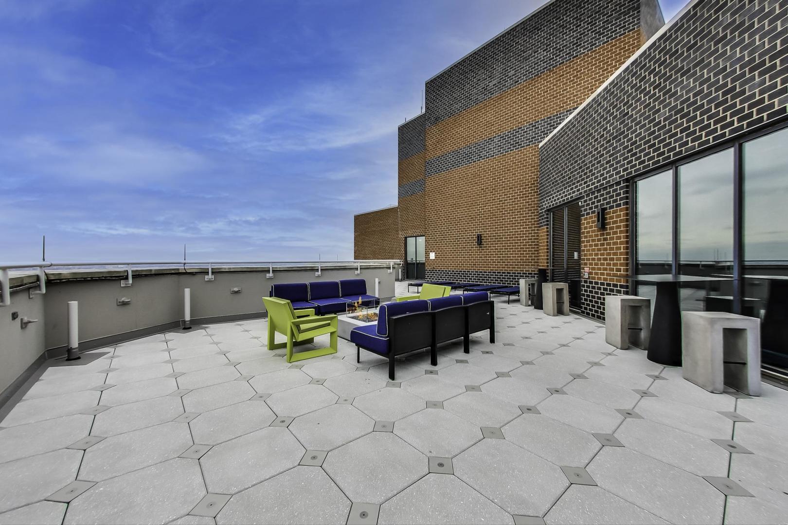 3660 N Lake Shore Drive Unit: 2613
