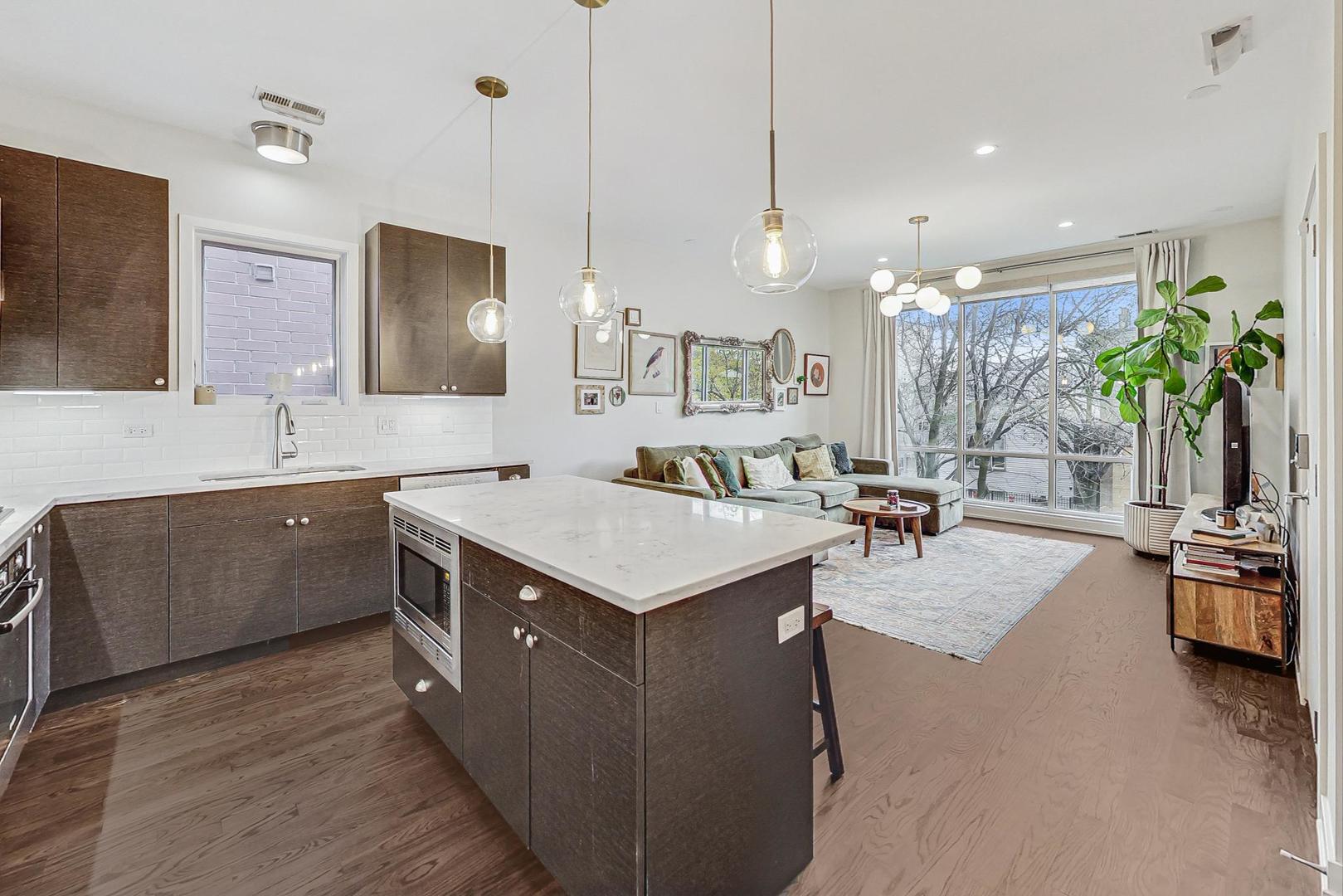 1918 W ARMITAGE Avenue Unit: 2B