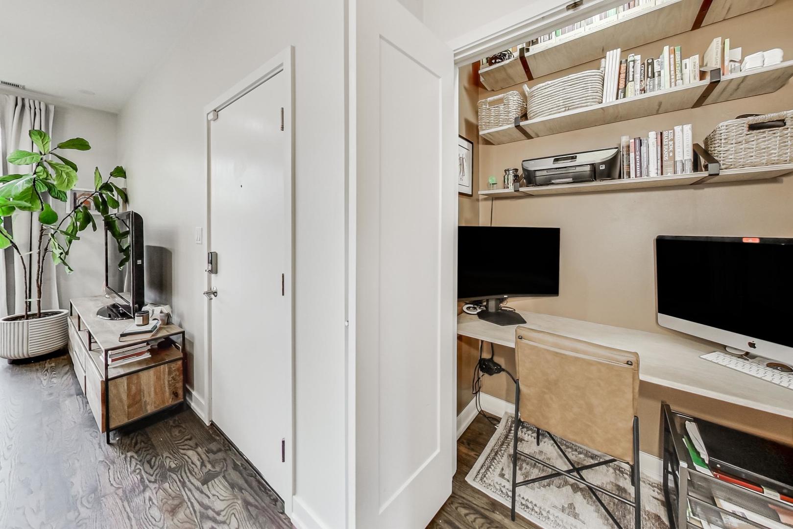 1918 W ARMITAGE Avenue Unit: 2B