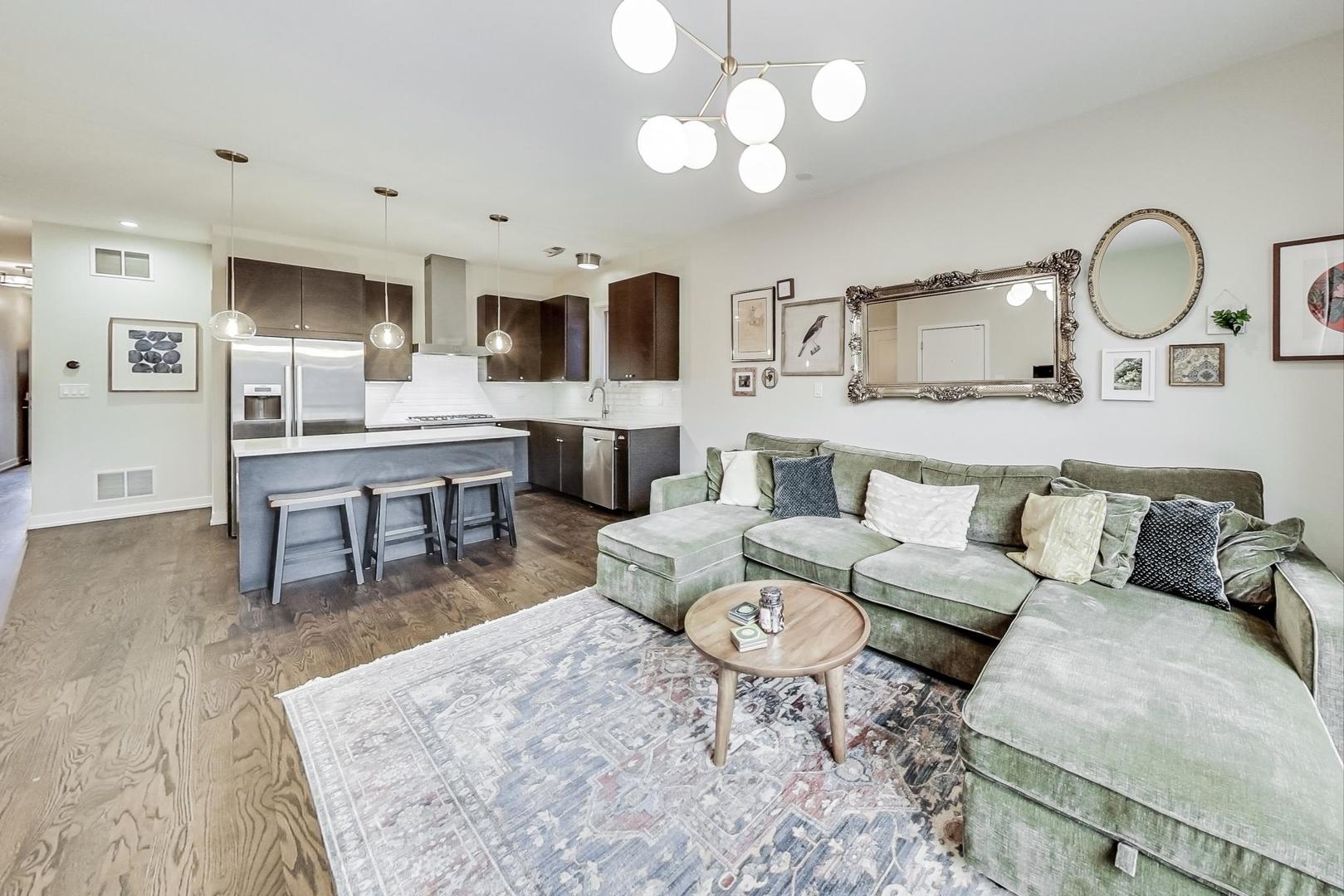 1918 W ARMITAGE Avenue Unit: 2B