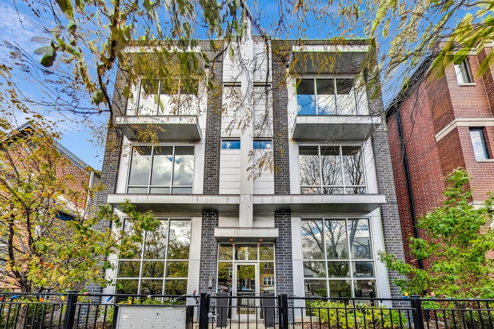 1918 W ARMITAGE Avenue Unit: 2B