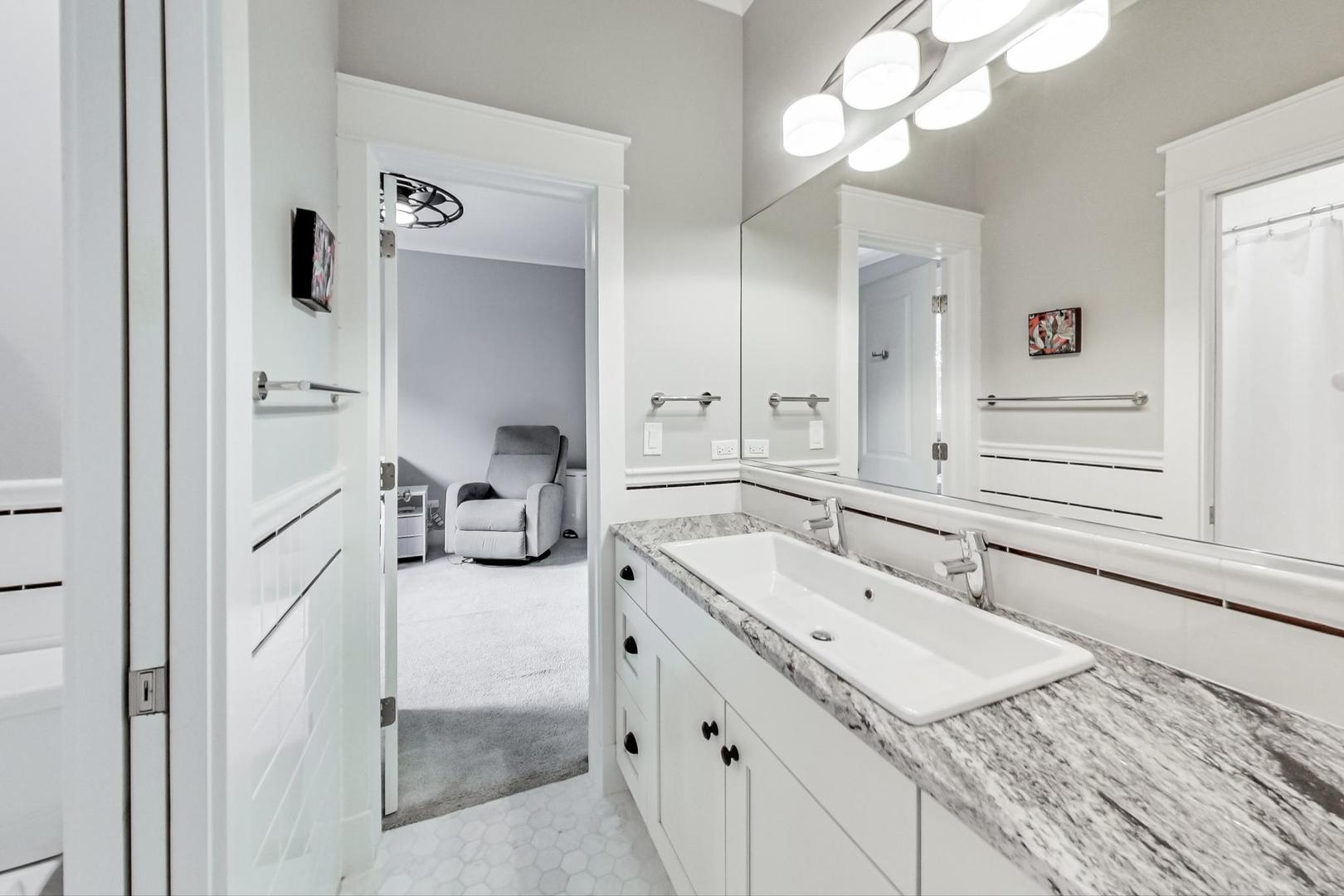 3510 N Fremont Street Unit: 3