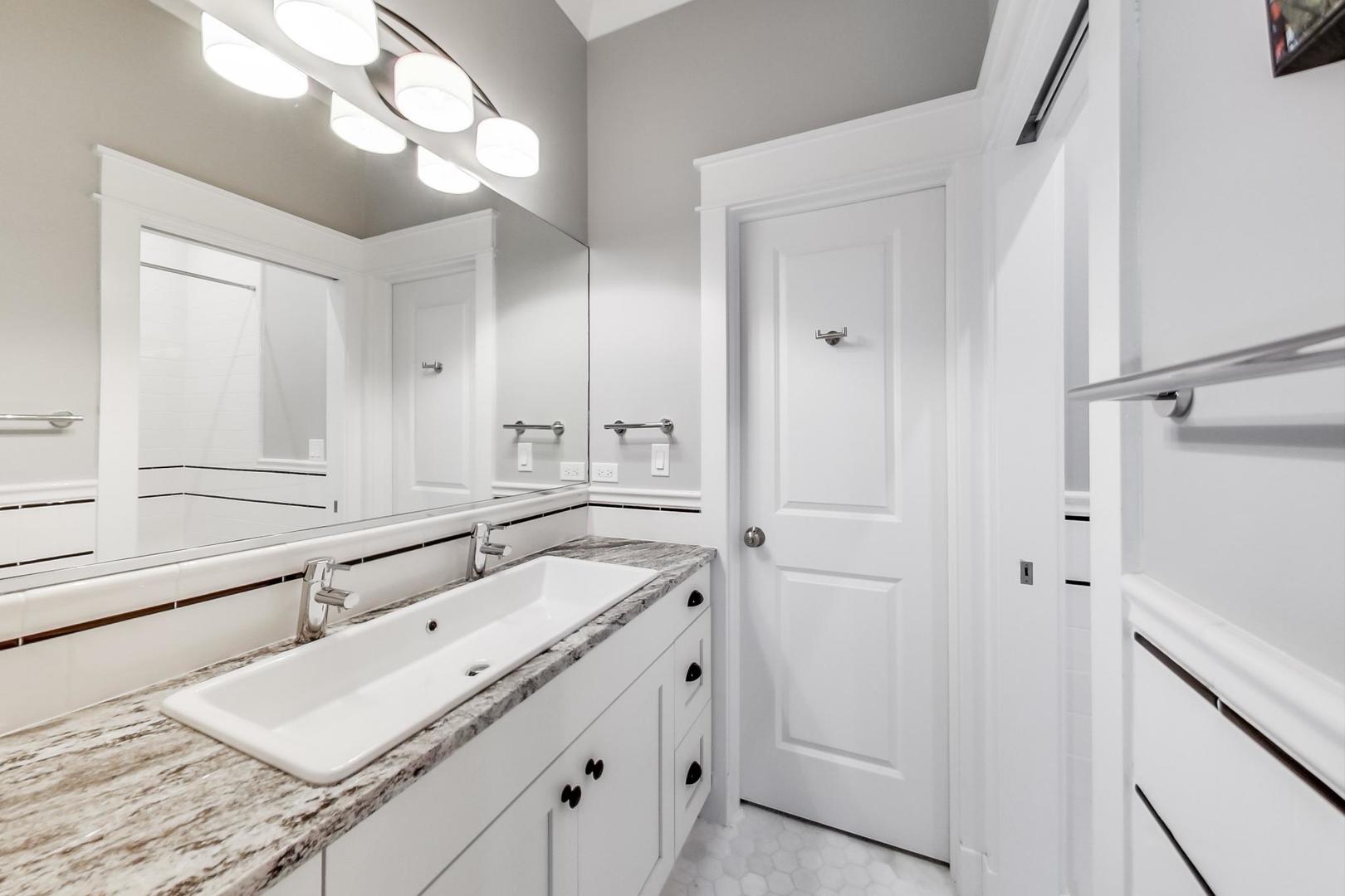3510 N Fremont Street Unit: 3
