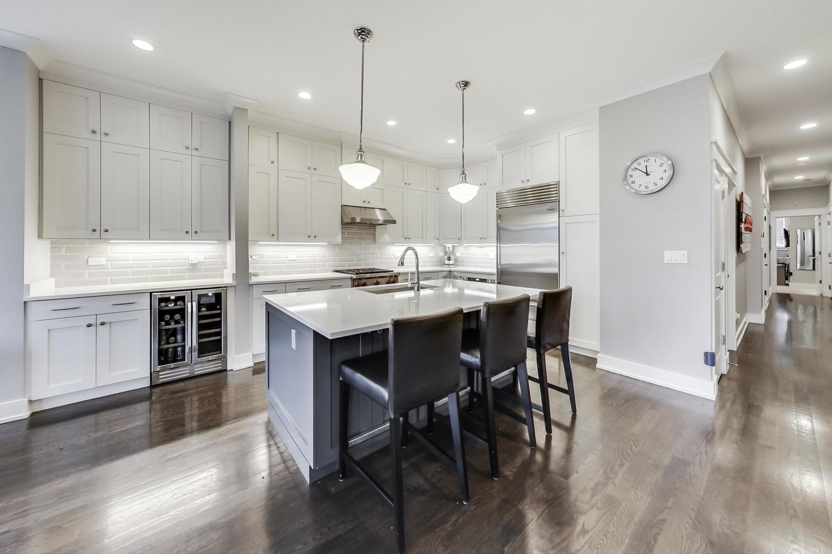 3510 N Fremont Street Unit: 3