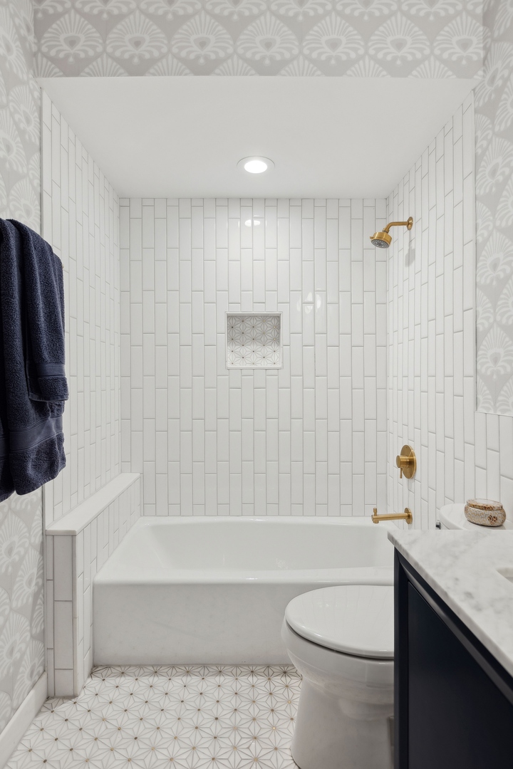 3507 N Reta Avenue Unit: 1