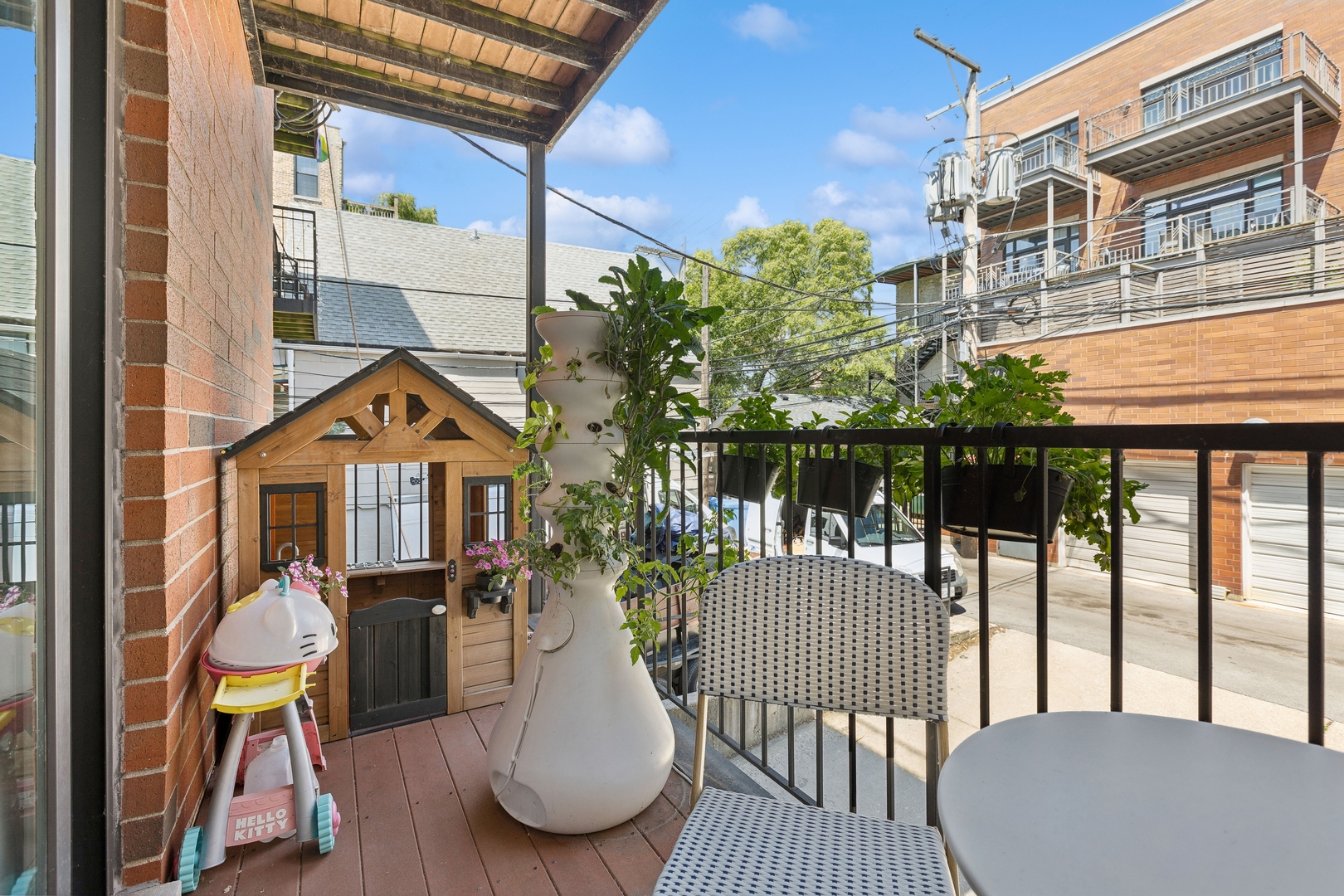 3507 N Reta Avenue Unit: 1