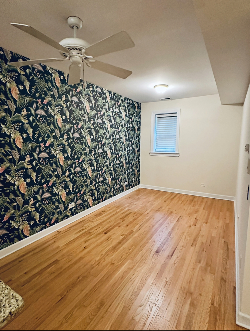 5255 N Rockwell Street Unit: G