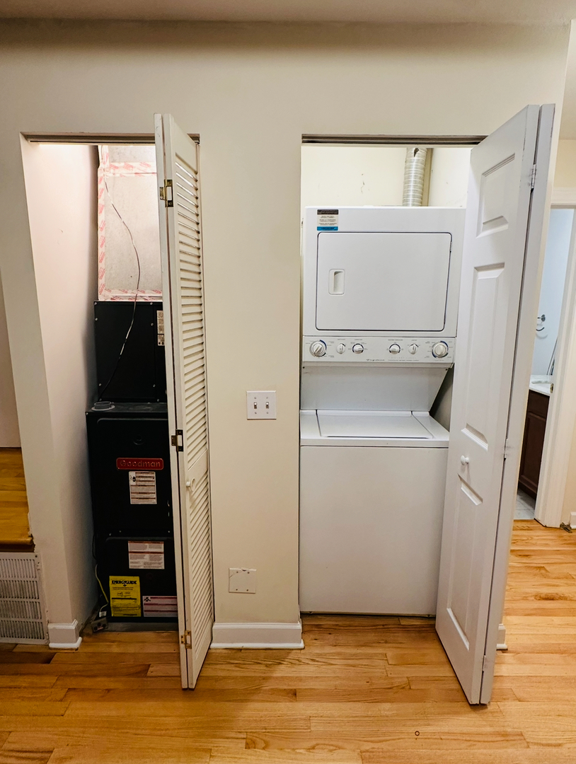 5255 N Rockwell Street Unit: G