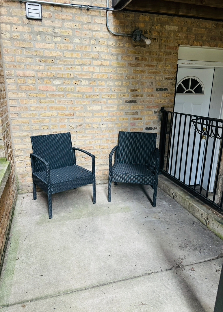 5255 N Rockwell Street Unit: G