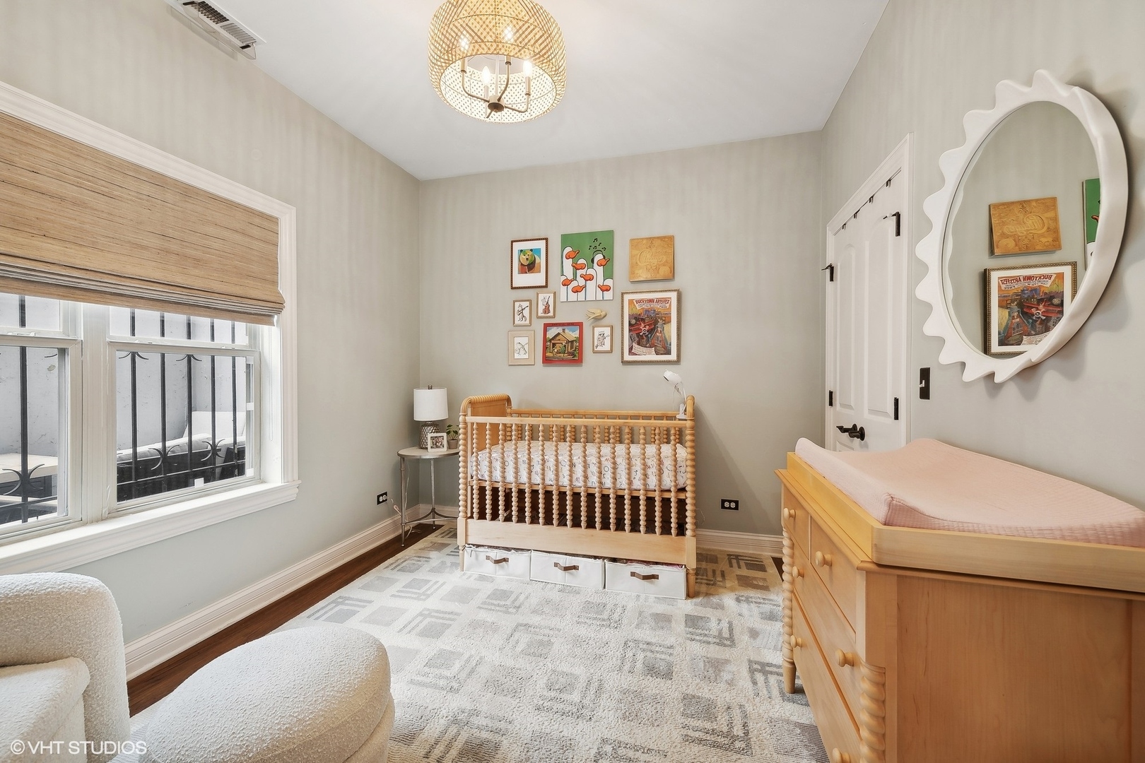 2217 N Oakley Avenue Unit: 1N