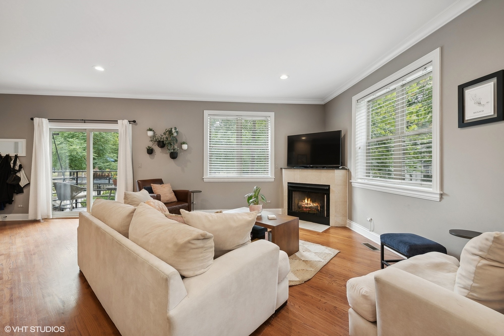 2217 N Oakley Avenue Unit: 1N