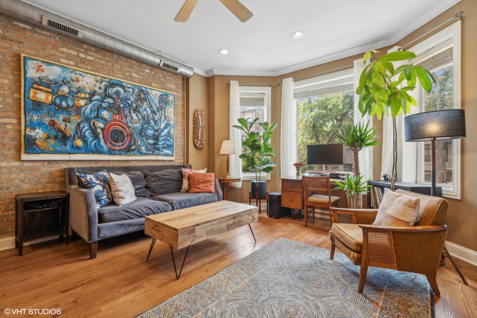 2441 N Sawyer Avenue Unit: 1N