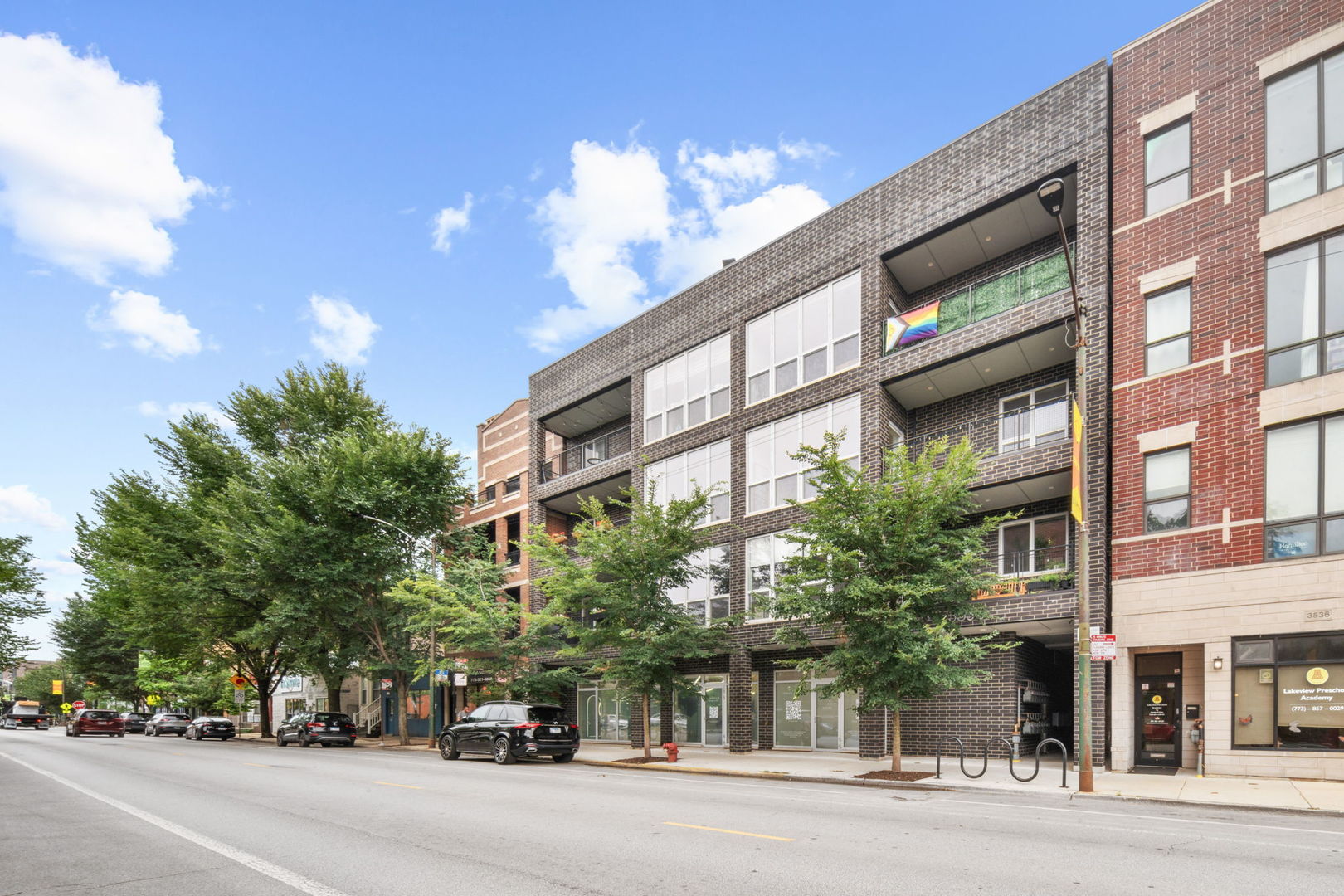 3530 N Lincoln Avenue Unit: 304