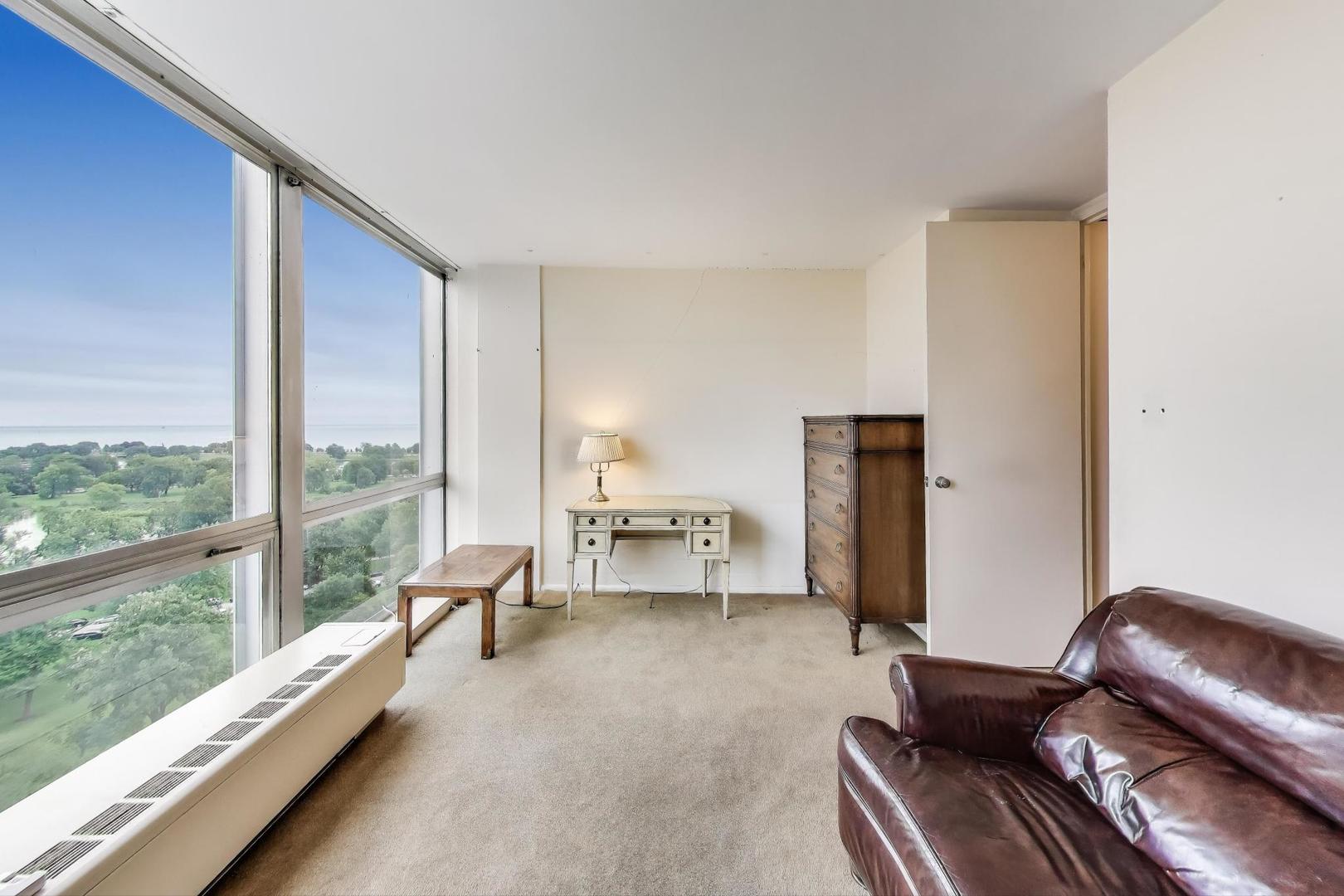 2400 N Lakeview Avenue Unit: 1708