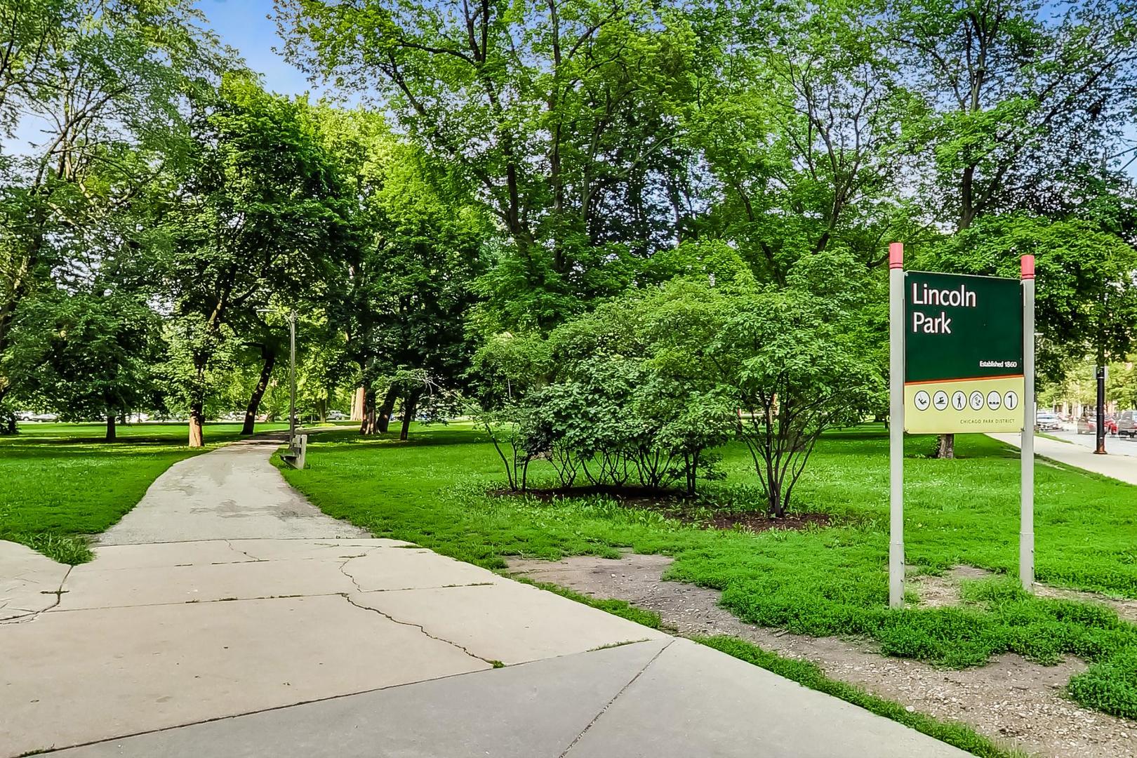 2400 N Lakeview Avenue Unit: 1708