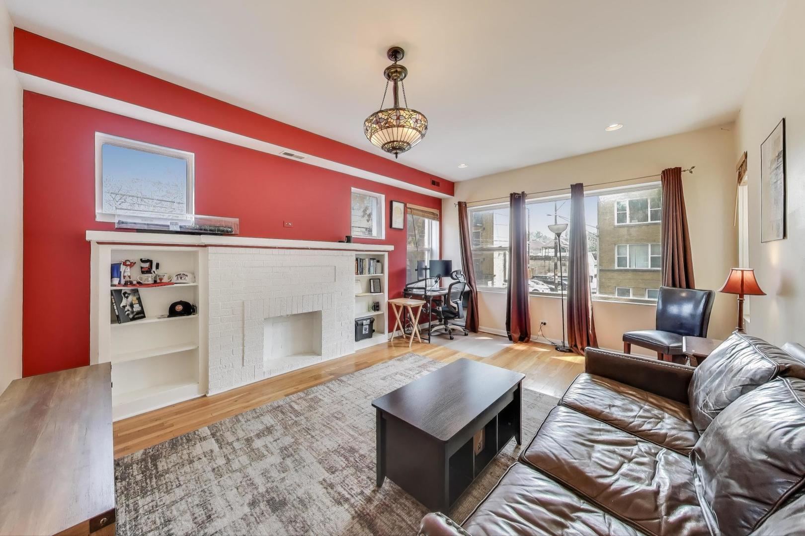 3816 W Ainslie Street Unit: 1