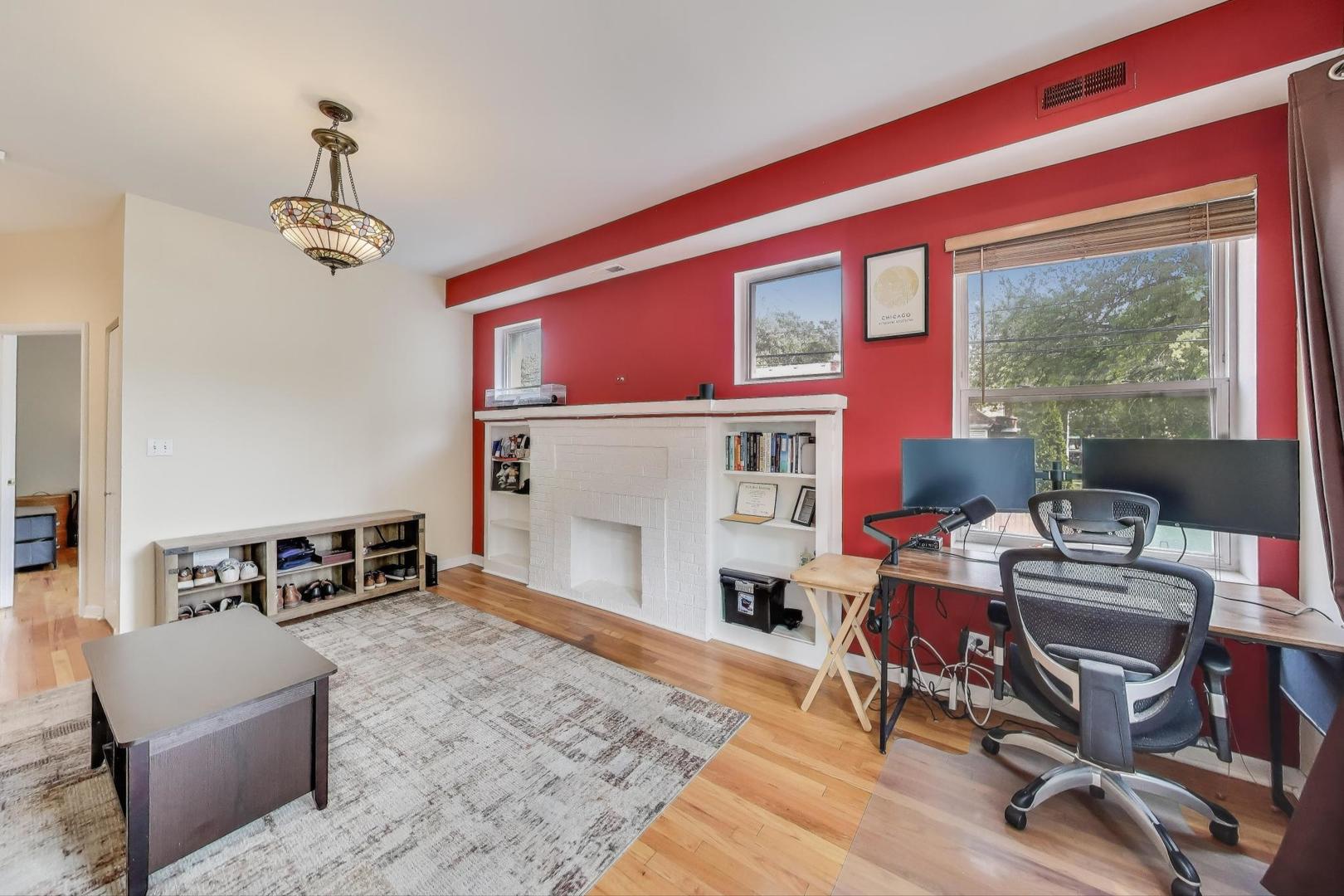 3816 W Ainslie Street Unit: 1