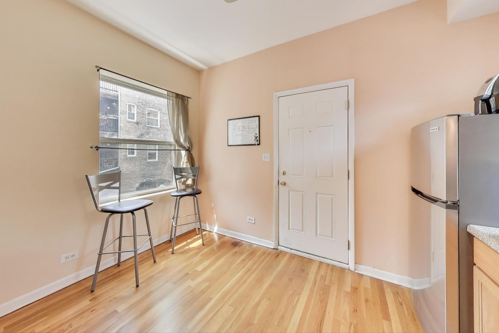 3816 W Ainslie Street Unit: 1