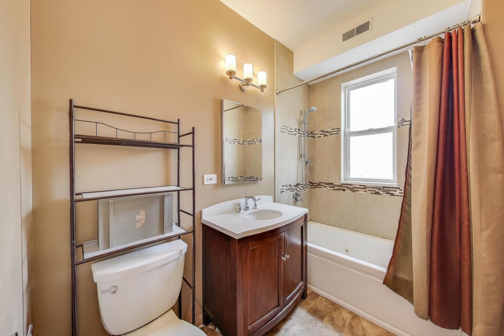 3816 W Ainslie Street Unit: 1