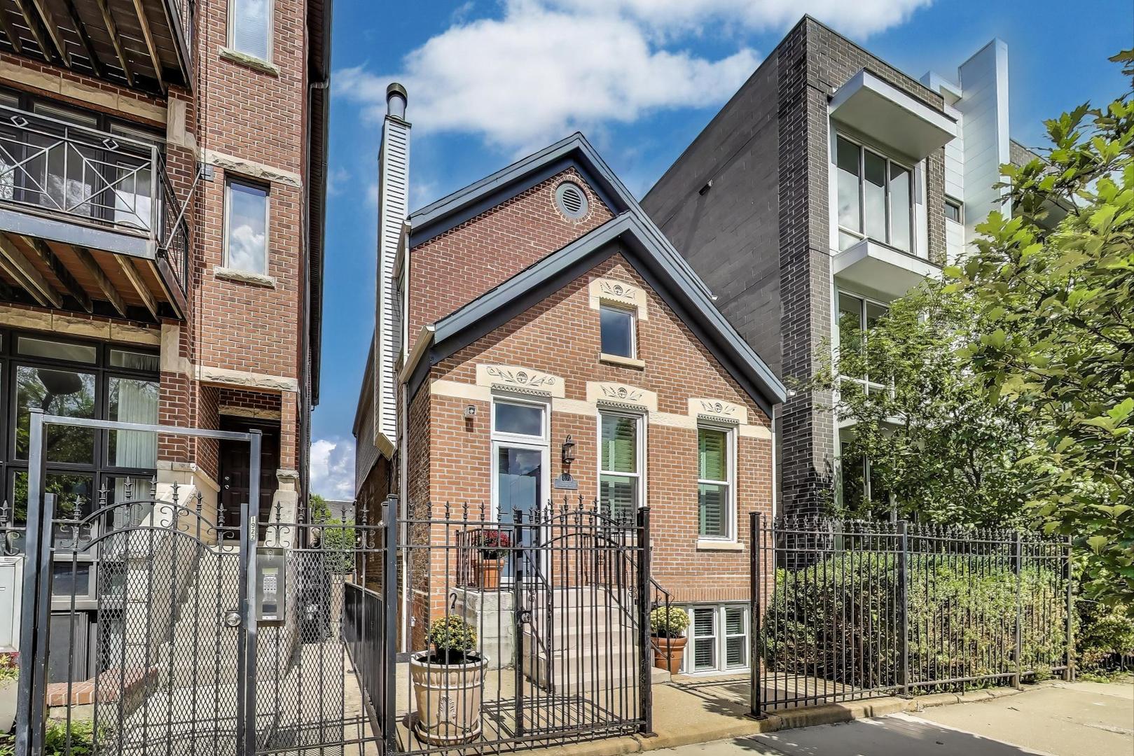 1920 W Armitage Street