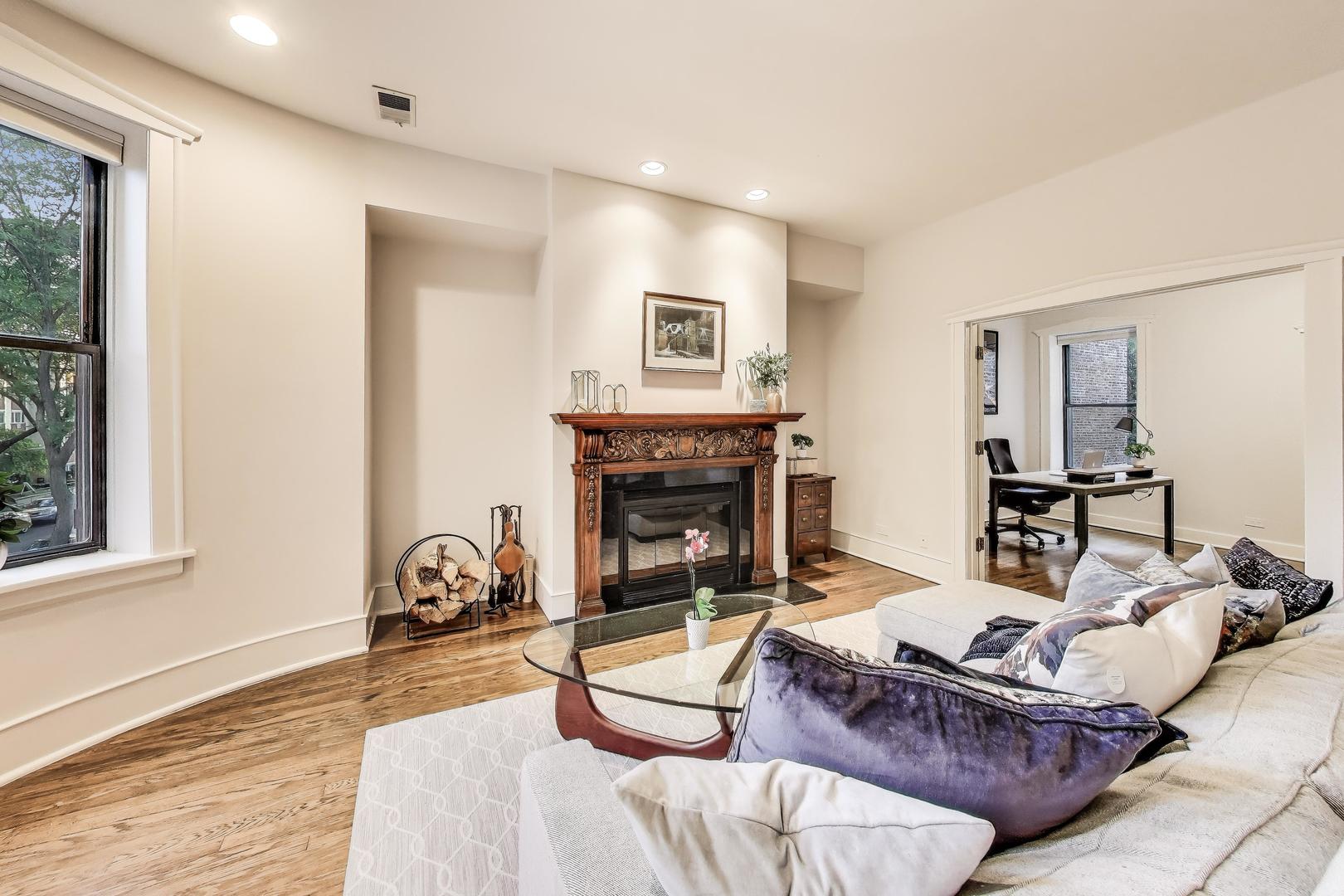 628 W Grace Street Unit: 2W