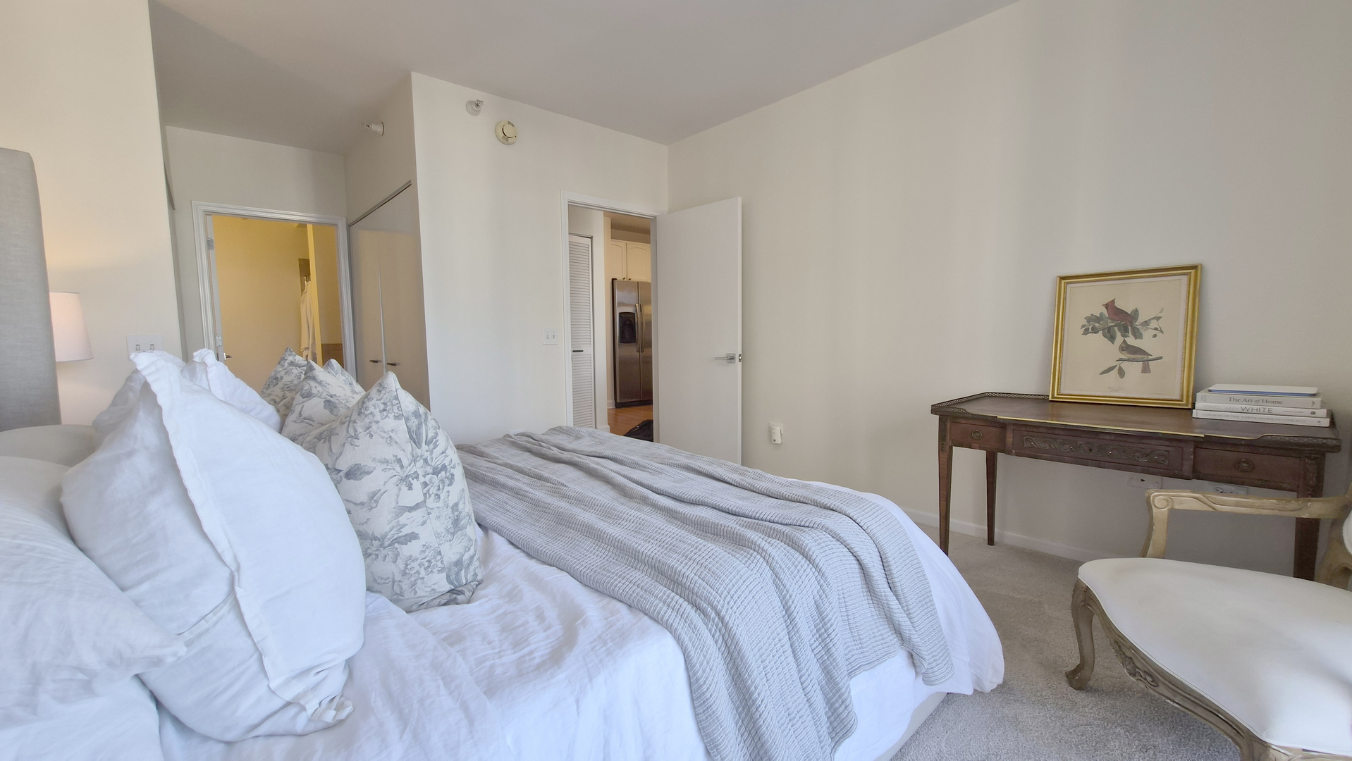 600 N DEARBORN Street Unit: 1709