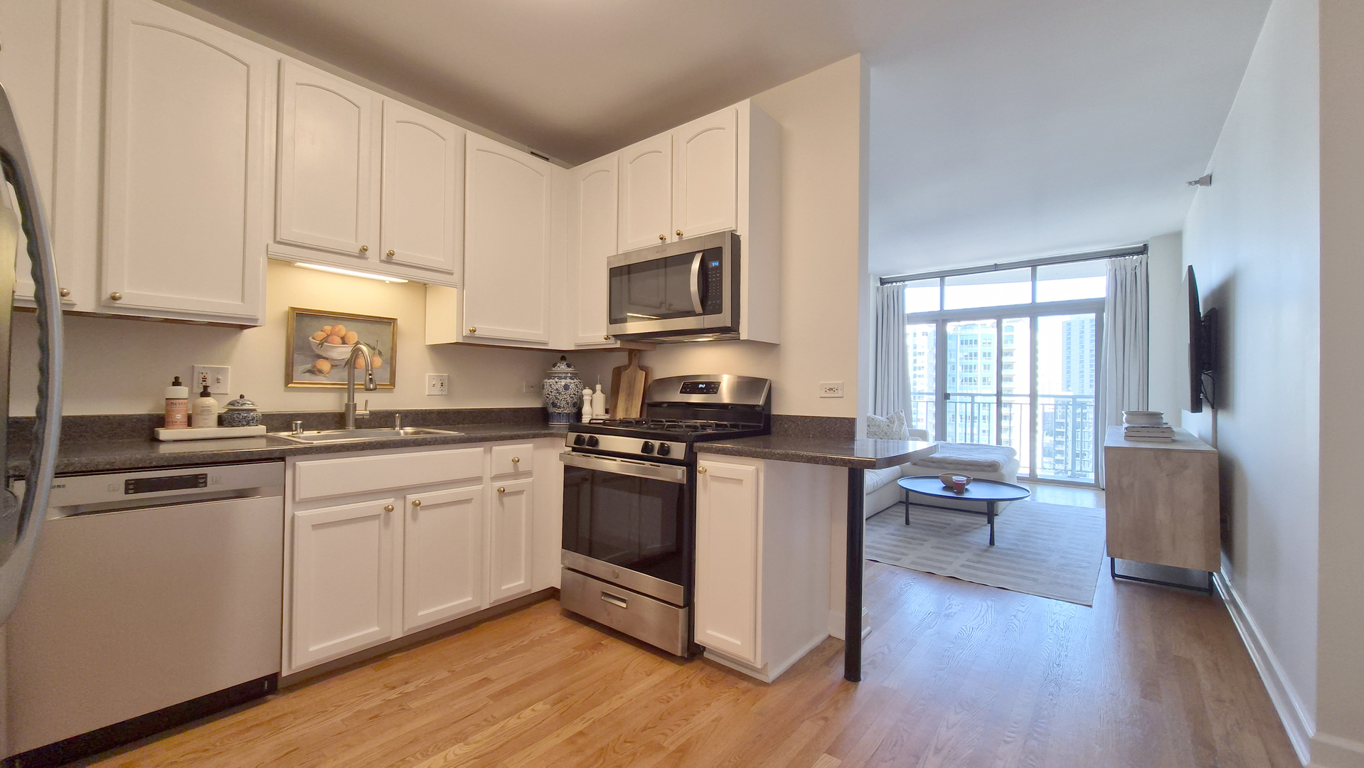 600 N DEARBORN Street Unit: 1709