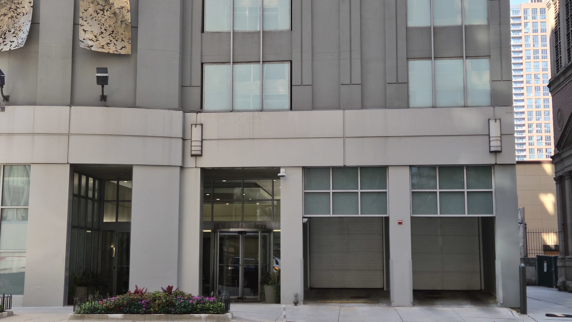 600 N DEARBORN Street Unit: 1709