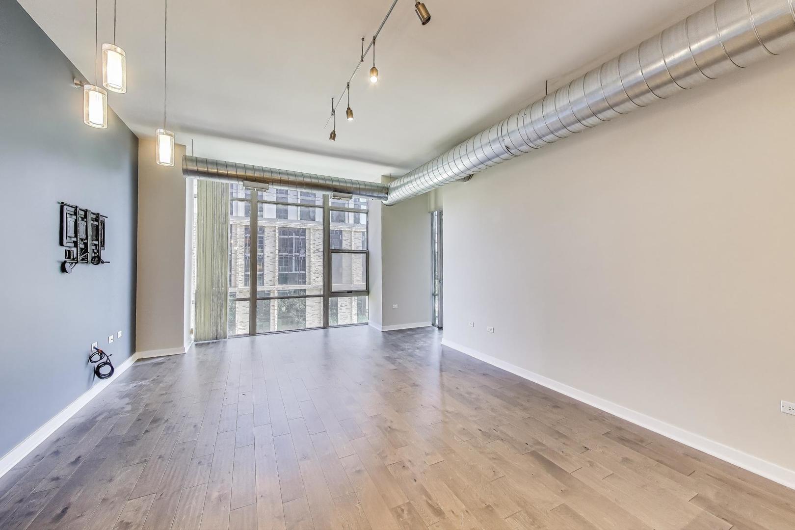 901 W MADISON Street Unit: 519