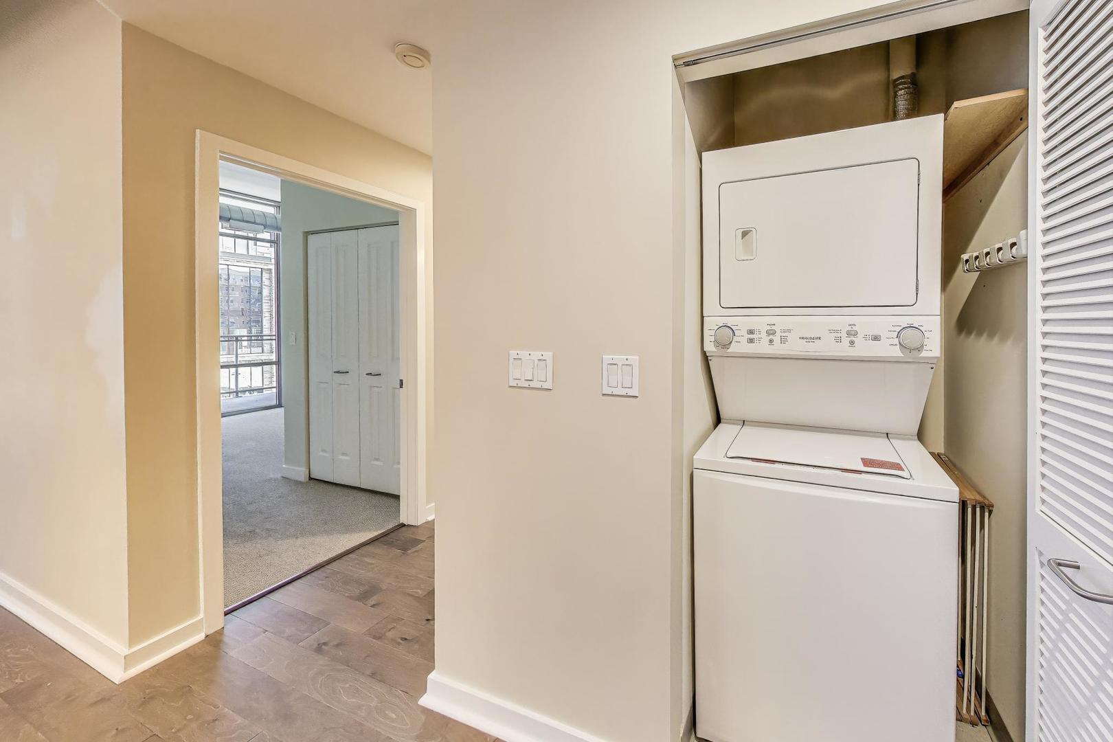 901 W MADISON Street Unit: 519