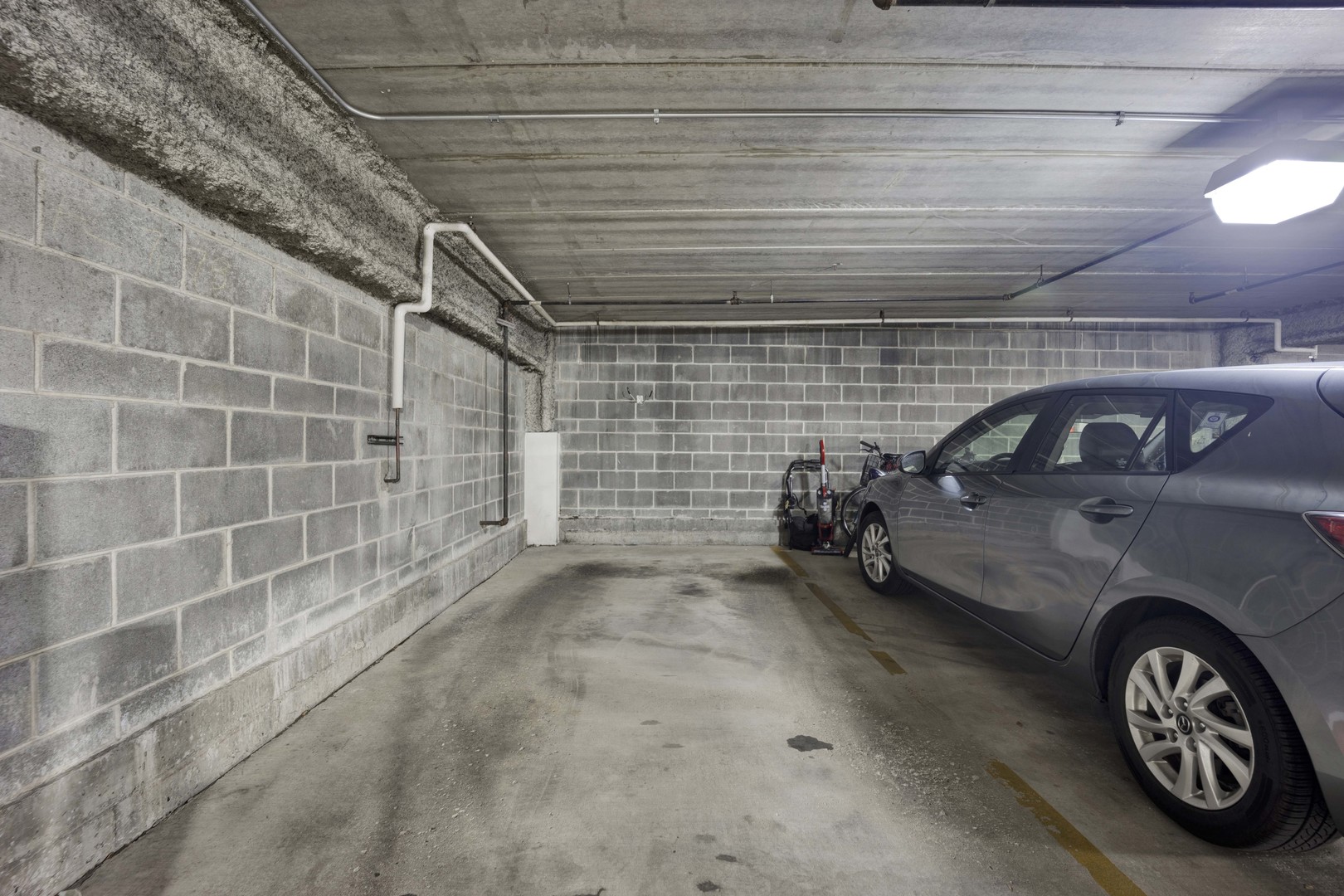 1350 W Fullerton Avenue Unit: 405