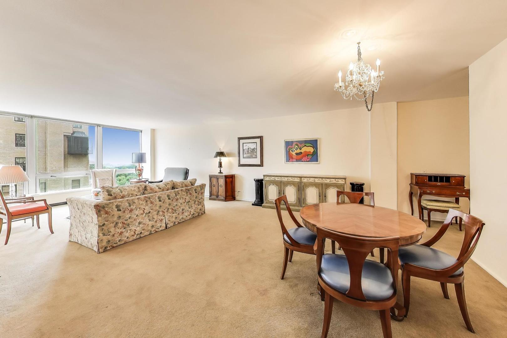 2400 N Lakeview Avenue Unit: 1708