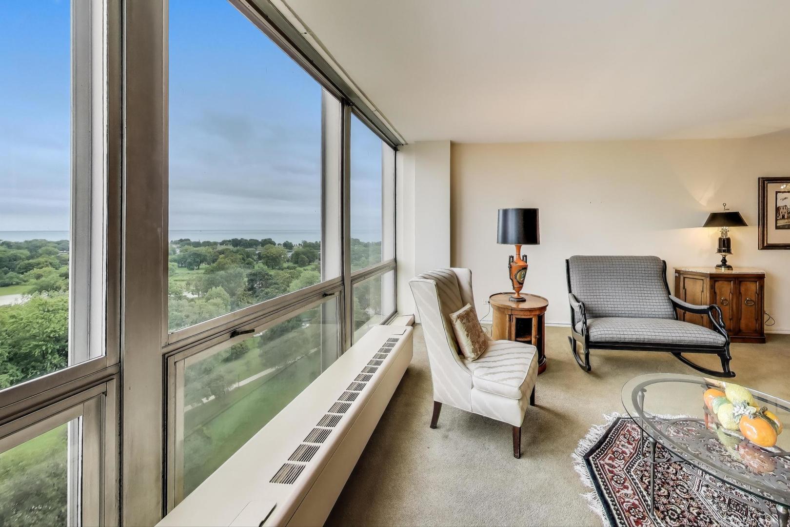 2400 N Lakeview Avenue Unit: 1708