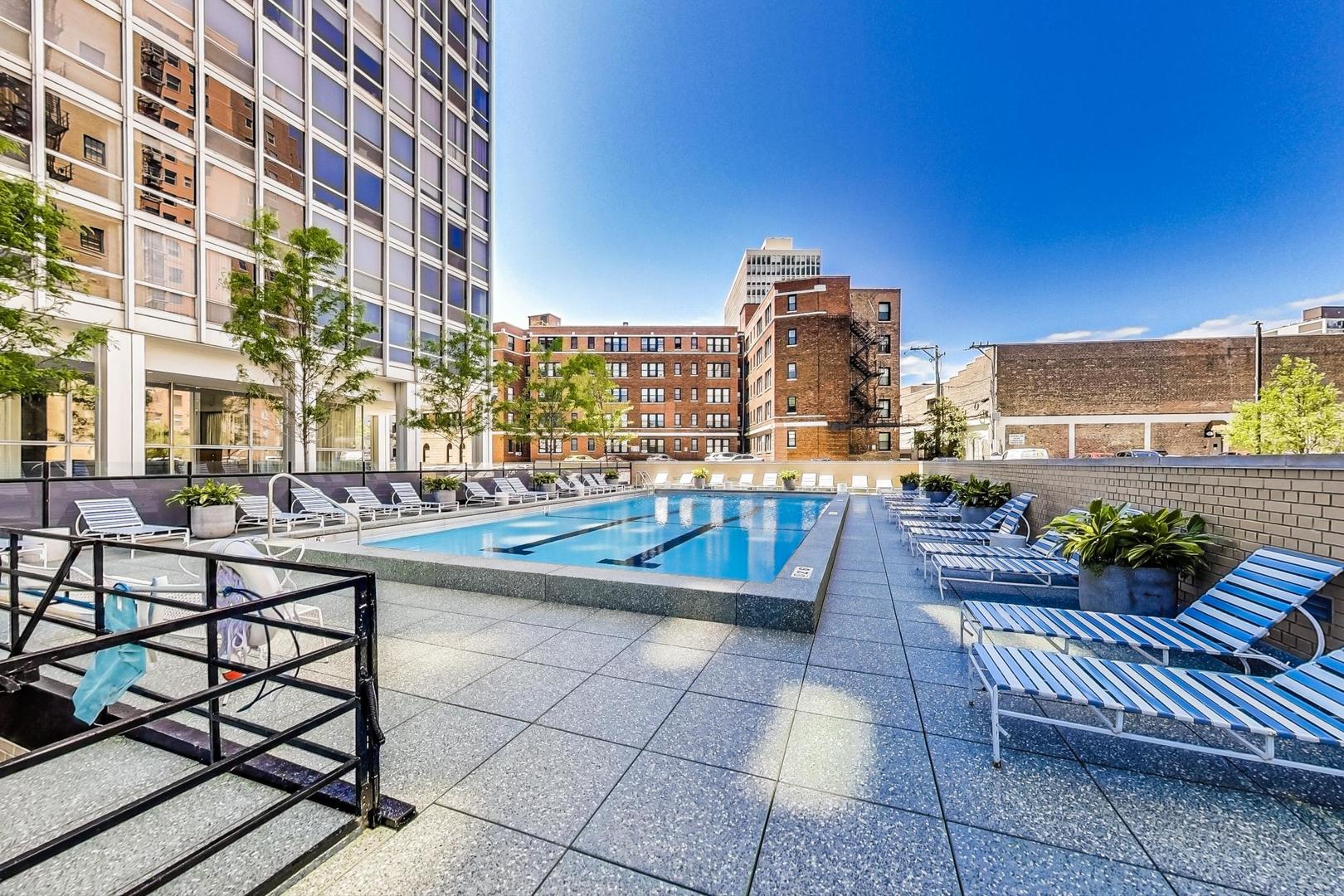 2400 N Lakeview Avenue Unit: 1708