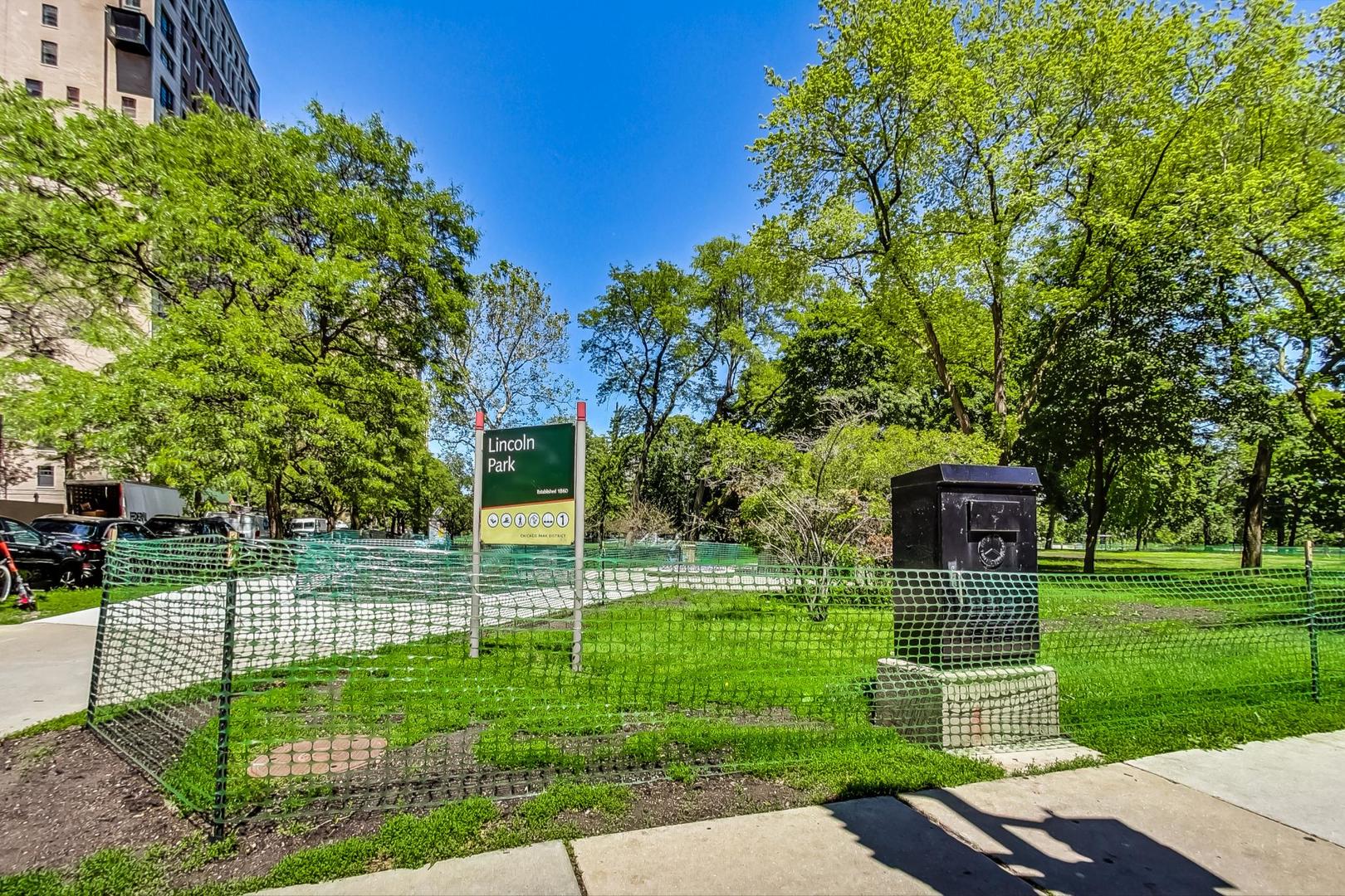 2400 N Lakeview Avenue Unit: 1708