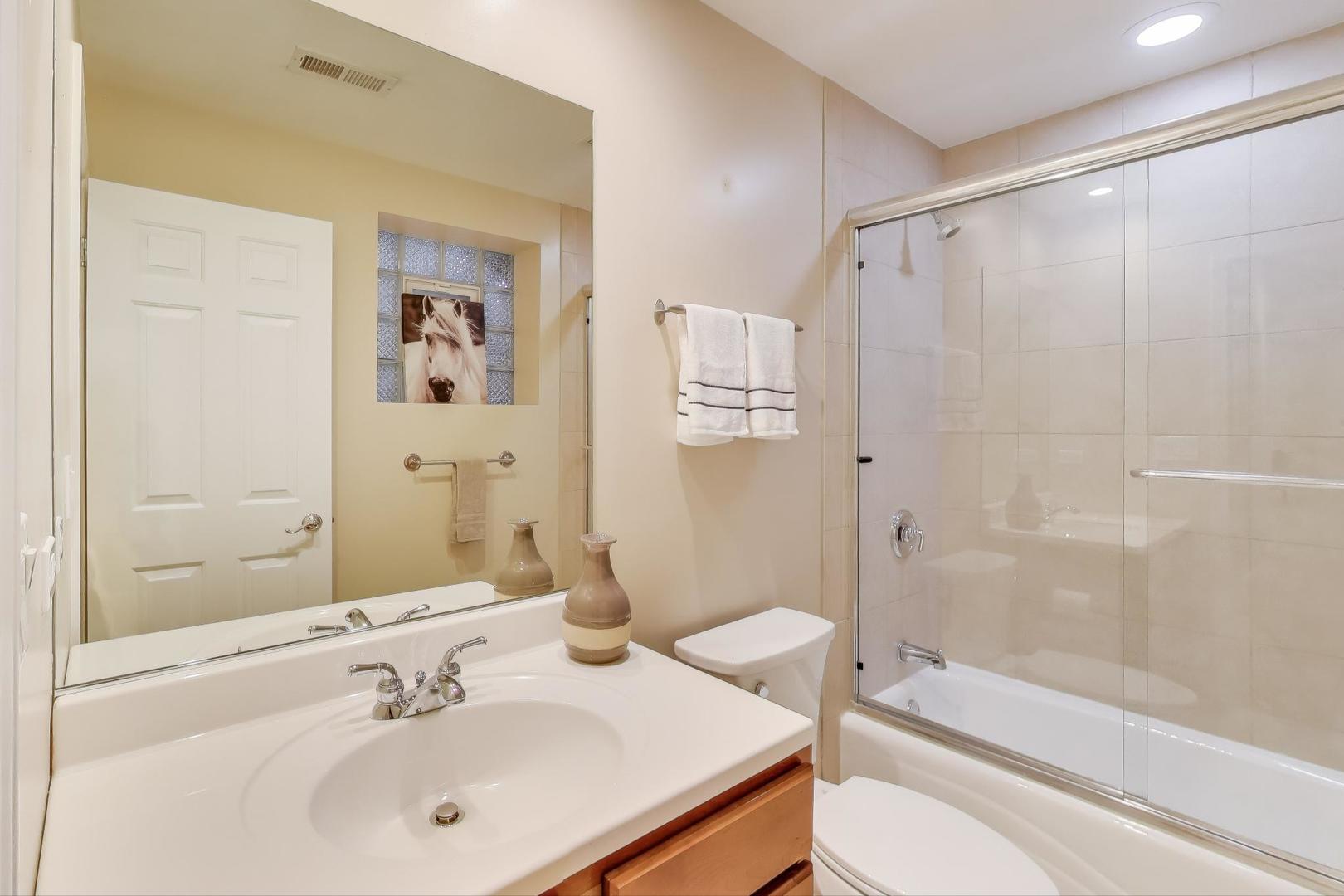 2449 W LOGAN Boulevard Unit: 1F
