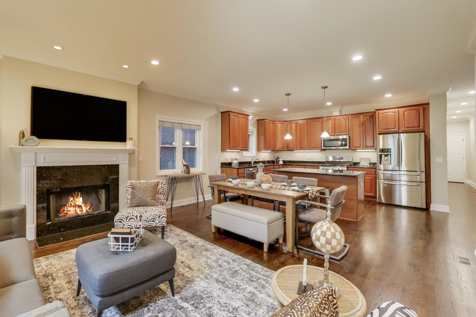 2449 W LOGAN Boulevard Unit: 1F