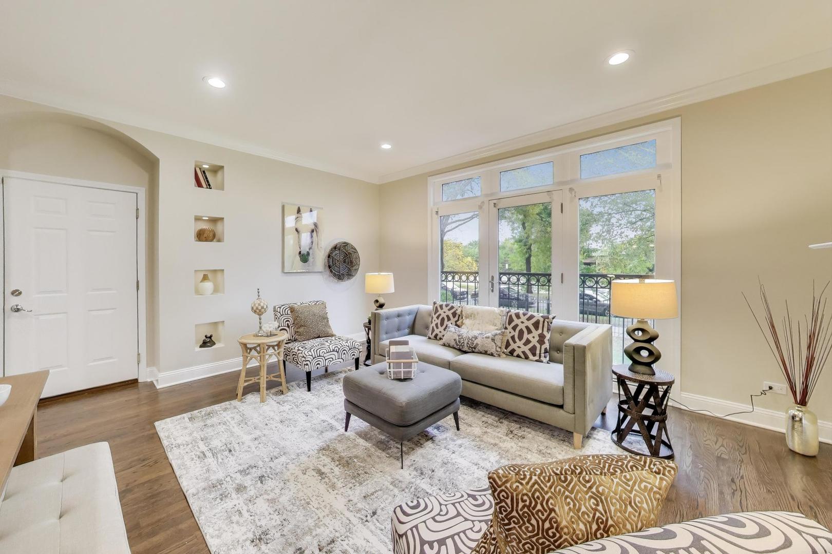 2449 W LOGAN Boulevard Unit: 1F